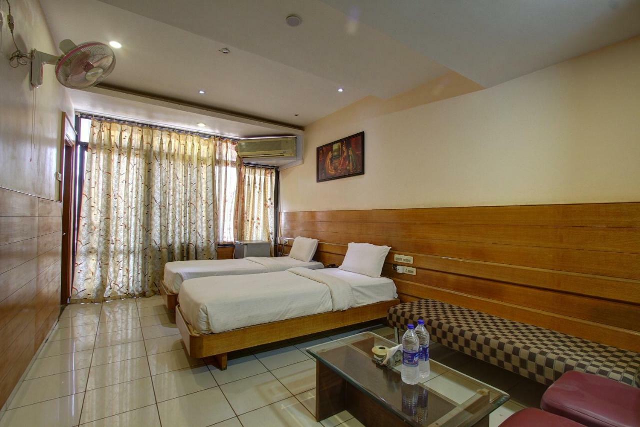 بادامي Hotel Rajsangam International المظهر الخارجي الصورة