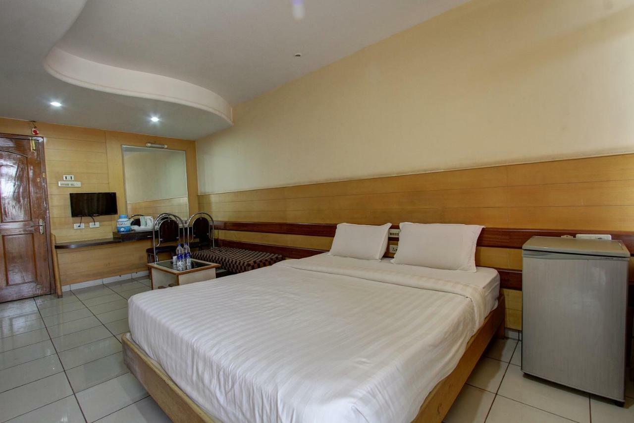 بادامي Hotel Rajsangam International المظهر الخارجي الصورة