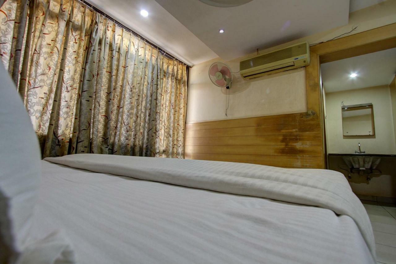 بادامي Hotel Rajsangam International المظهر الخارجي الصورة